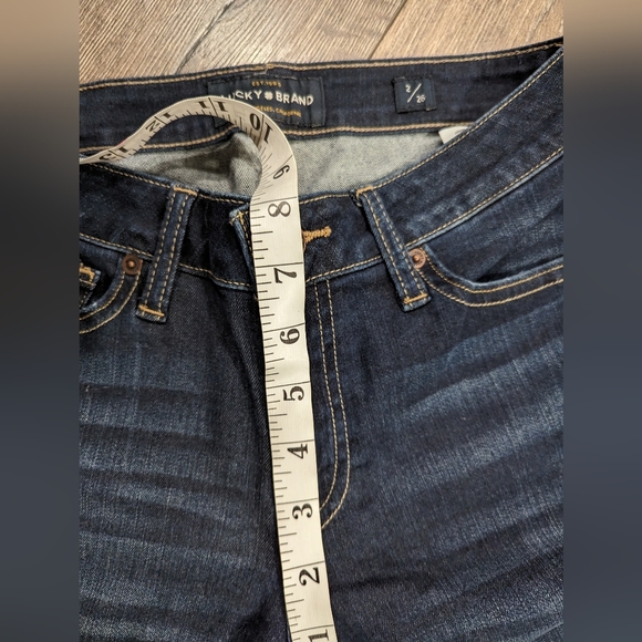 Lucky Brand Size 2 / 26 Lolita Skinny Dark Blue Jeans Mid Rise Denim Stretchy - Picture 5 of 7